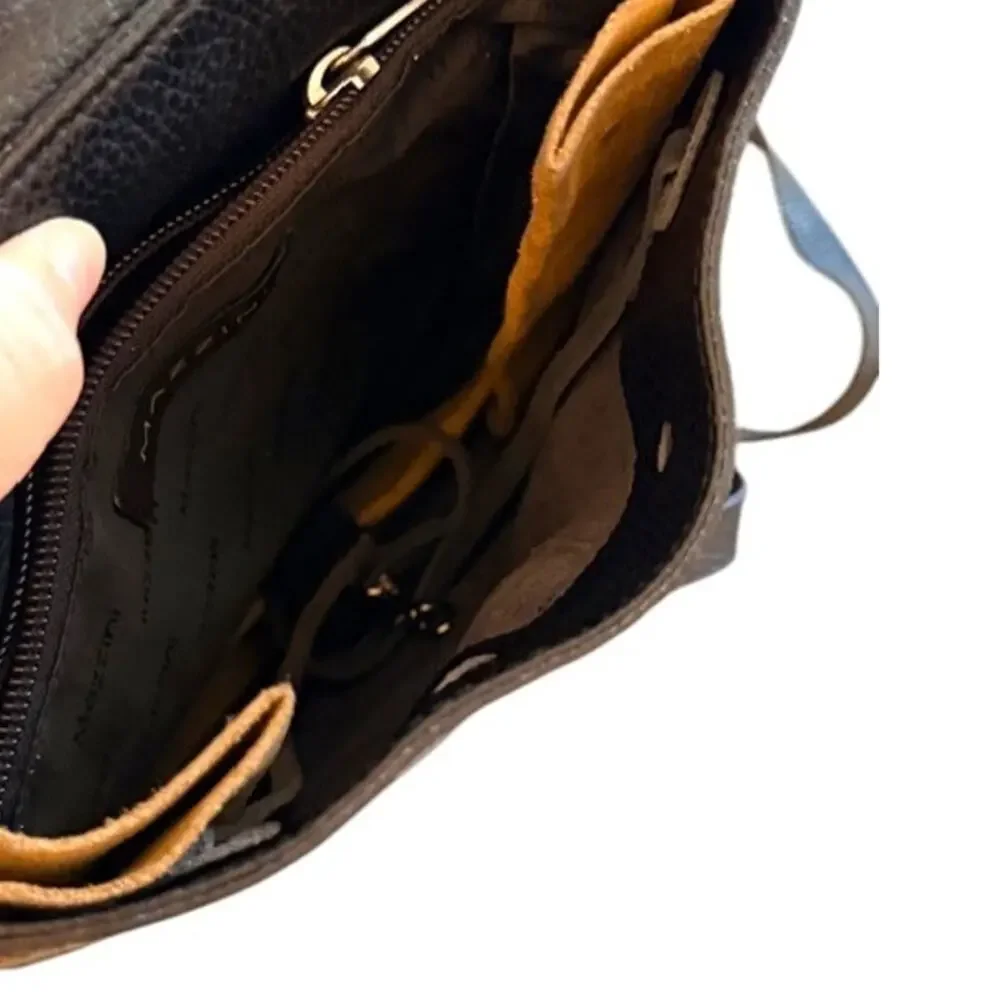 Mazzini Black Leather Expandable Backpack